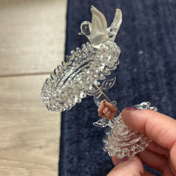 Glass Bird on Birdbath w/ Pink Rose No chips/cracks very Good Condition - Picture 3 of 7